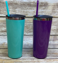 Roadie 22 oz tumblers with lids and matching straws(must ship with other items will not ship singles)